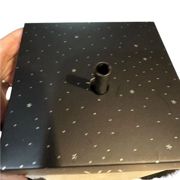 Faux Fur Earmuff & 23.5 oz Glam Reusable
Cop Gift Set NWT MSRP$48 - Picture 5 of 6